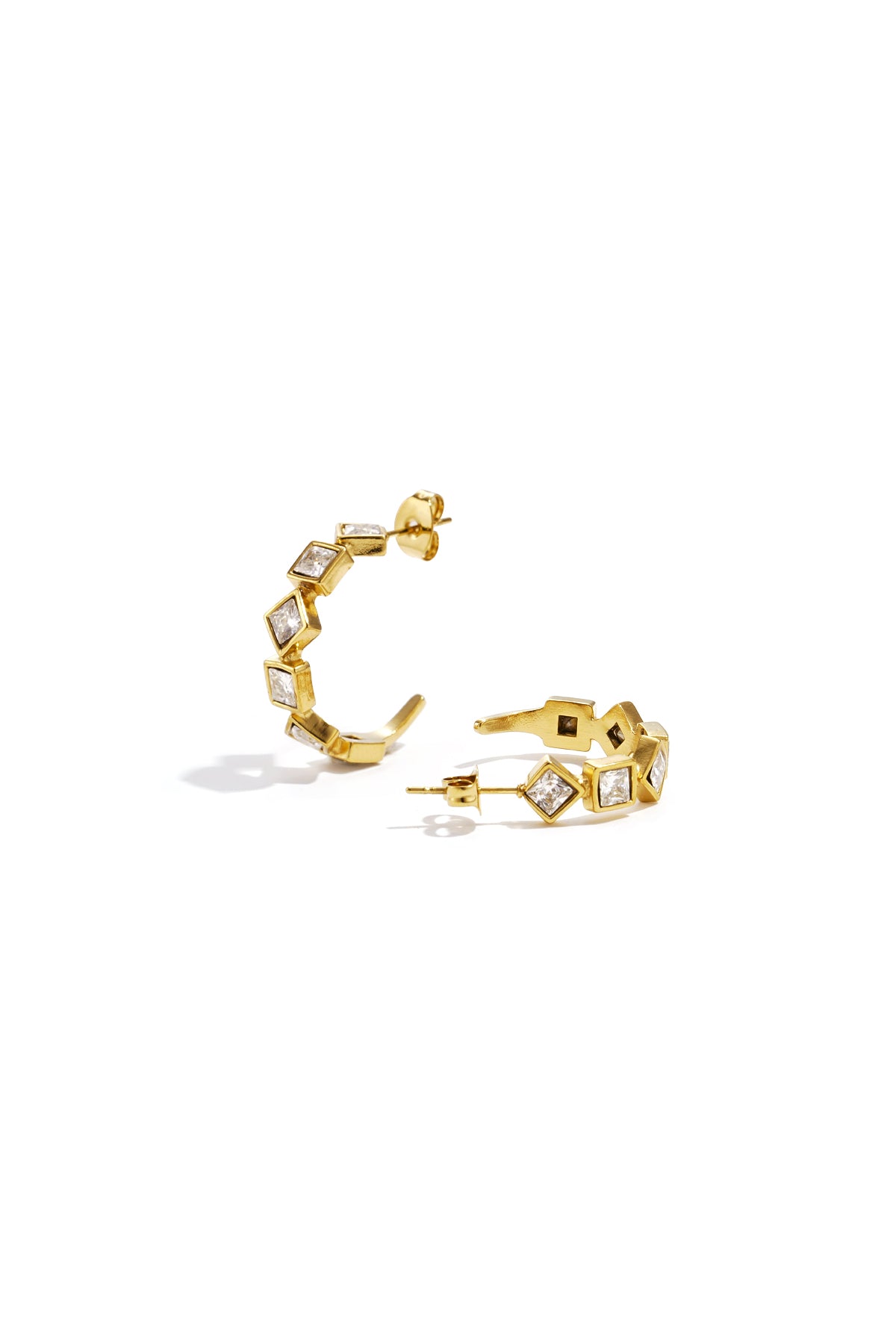 Earrings with alternating stones